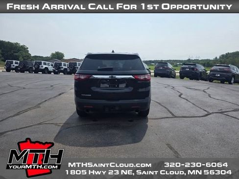 Used 2018 Chevrolet Traverse LS w/ LPO, Black Accent Package FWD image 7