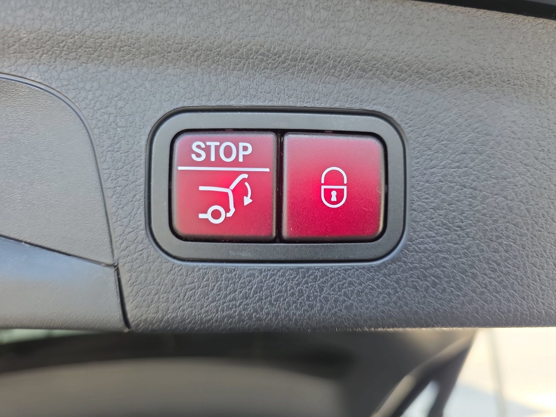 Used 2024 Mercedes-Benz GLE 350 4MATIC image 13