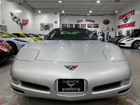 Used 2002 Chevrolet Corvette Convertible w/ Preferred Equipment Group2 RWD image 15