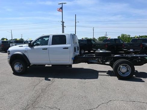 New 2026 RAM 5500 Tradesman AWD/4WD image 12