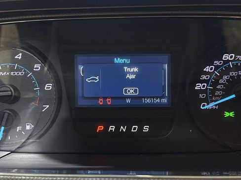 Used 2018 Ford Taurus SE image 18