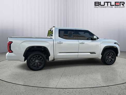 Used 2022 Toyota Tundra Platinum AWD/4WD image 7