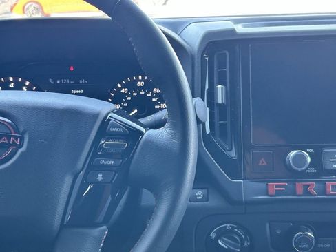 Used 2025 Nissan Frontier PRO-4X image 14