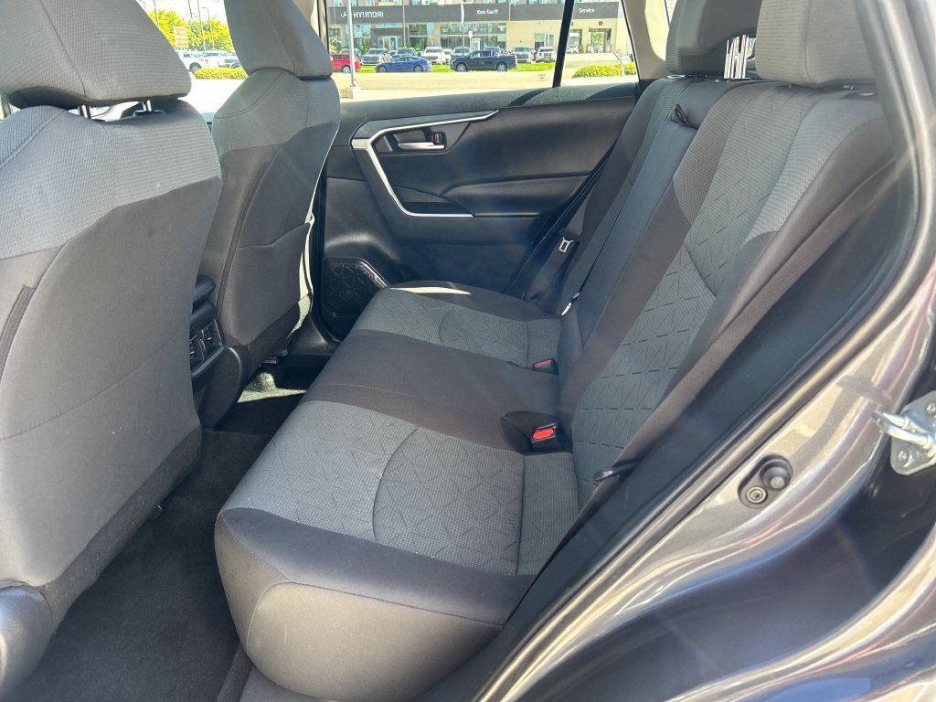 Certified 2025 Toyota RAV4 XLE AWD/4WD image 28