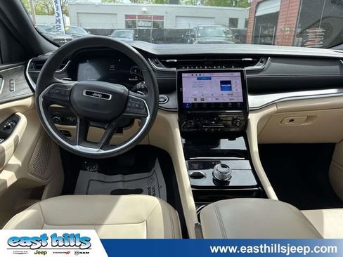 Certified 2023 Jeep Grand Cherokee Limited AWD/4WD image 21