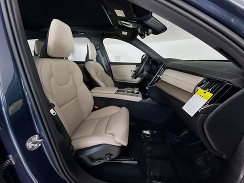 New 2026 Volvo XC90 B6 Ultra w/ Protection Package image 30