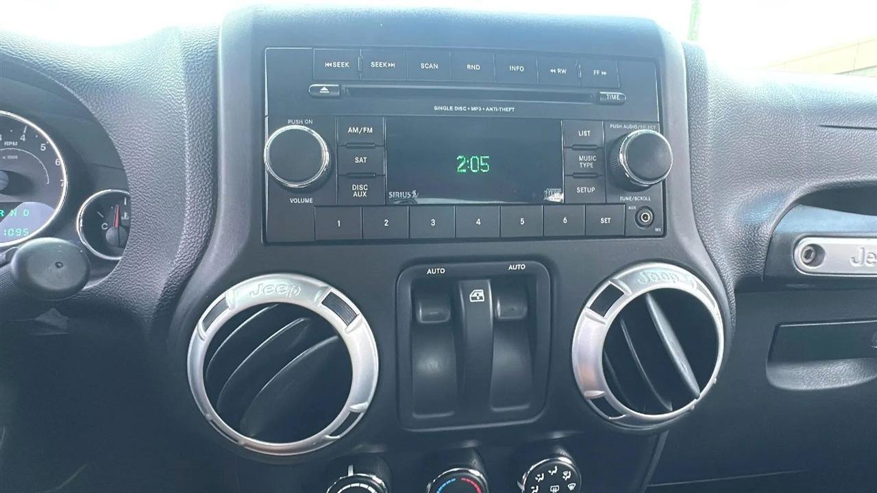 Used 2013 Jeep Wrangler Sahara AWD/4WD image 35