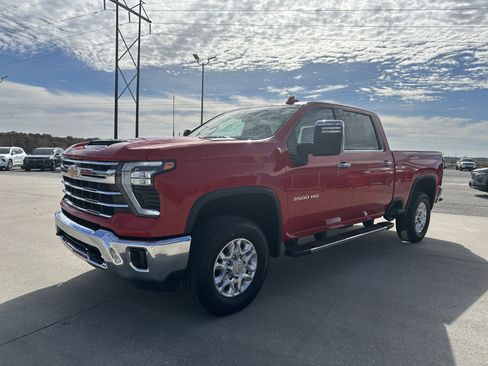 Used 2024 Chevrolet Silverado 3500 LTZ image 7