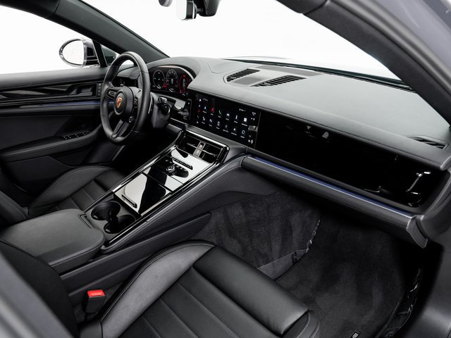 Certified 2025 Porsche Panamera 4 AWD/4WD image 25