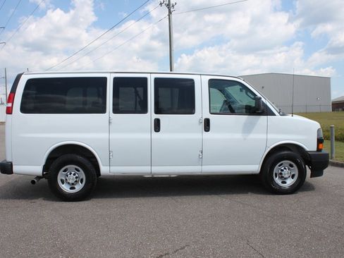 Used 2019 Chevrolet Express 2500 LS w/ Driver Convenience Package image 17
