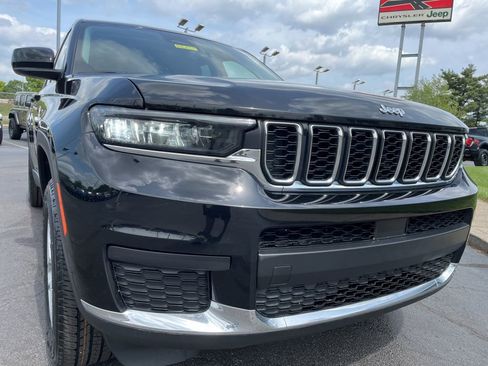Used 2023 Jeep Grand Cherokee L Laredo AWD/4WD image 53