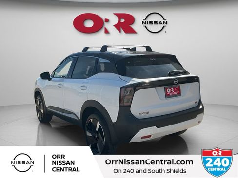 New 2026 Nissan Kicks SR FWD image 7