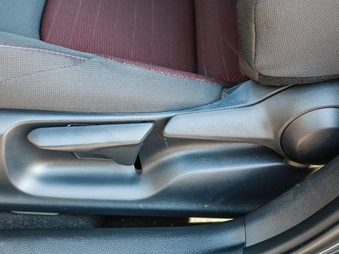 Used 2025 Toyota Corolla SE image 26