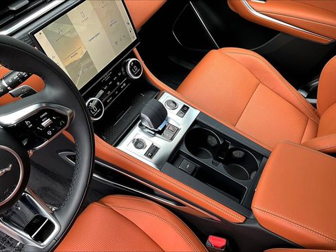 New 2026 Jaguar F-PACE R-Dynamic S AWD/4WD image 8