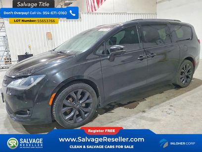 Used 2018 Chrysler Pacifica Limited w/ Advanced Safetytec Group