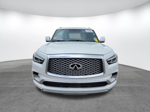 Used 2019 INFINITI QX80 Limited w/ All-Season Package AWD/4WD image 2