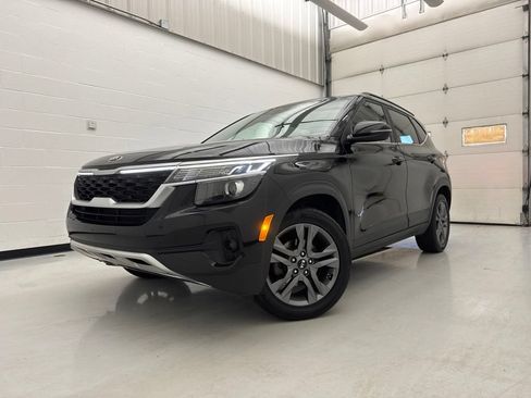 Used 2021 Kia Seltos S FWD image 3