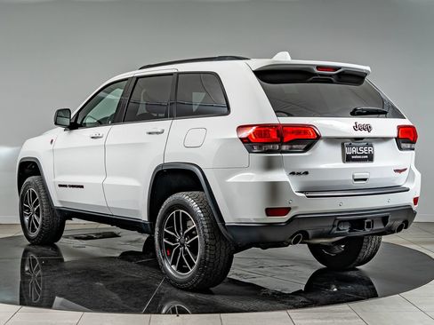 Used 2019 Jeep Grand Cherokee Trailhawk AWD/4WD image 7
