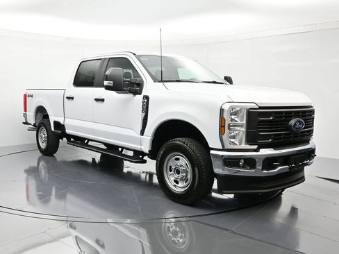 New 2026 Ford F250 XL w/ XL Chrome Package AWD/4WD image 3