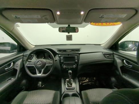 Used 2018 Nissan Rogue SV FWD image 19