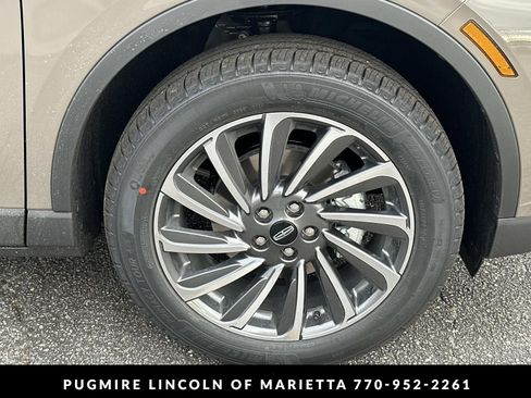 New 2026 Lincoln Corsair Reserve w/ Rear Removable Package Tray AWD/4WD image 12