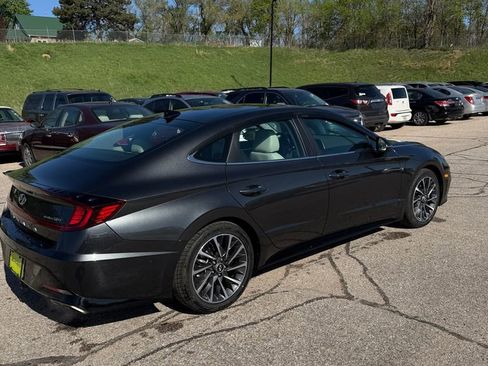 Certified 2023 Hyundai Sonata Limited FWD image 7