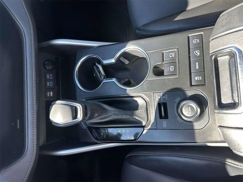 Used 2022 Toyota Highlander XSE image 18