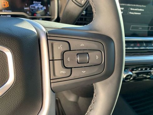 Used 2025 GMC Sierra 2500 SLE image 25