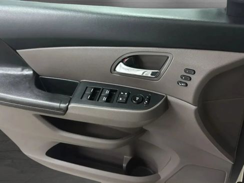 Used 2015 Honda Odyssey Touring Elite image 17