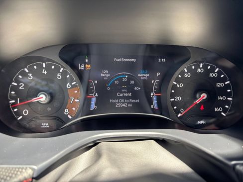 Used 2025 Jeep Compass Trailhawk AWD/4WD image 40