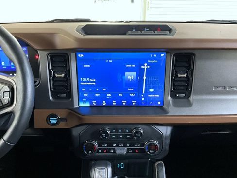 Used 2024 Ford Bronco Outer Banks AWD/4WD image 13