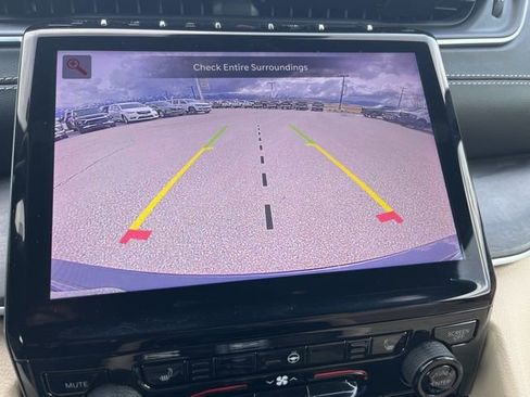 Used 2024 Jeep Grand Cherokee Limited image 22