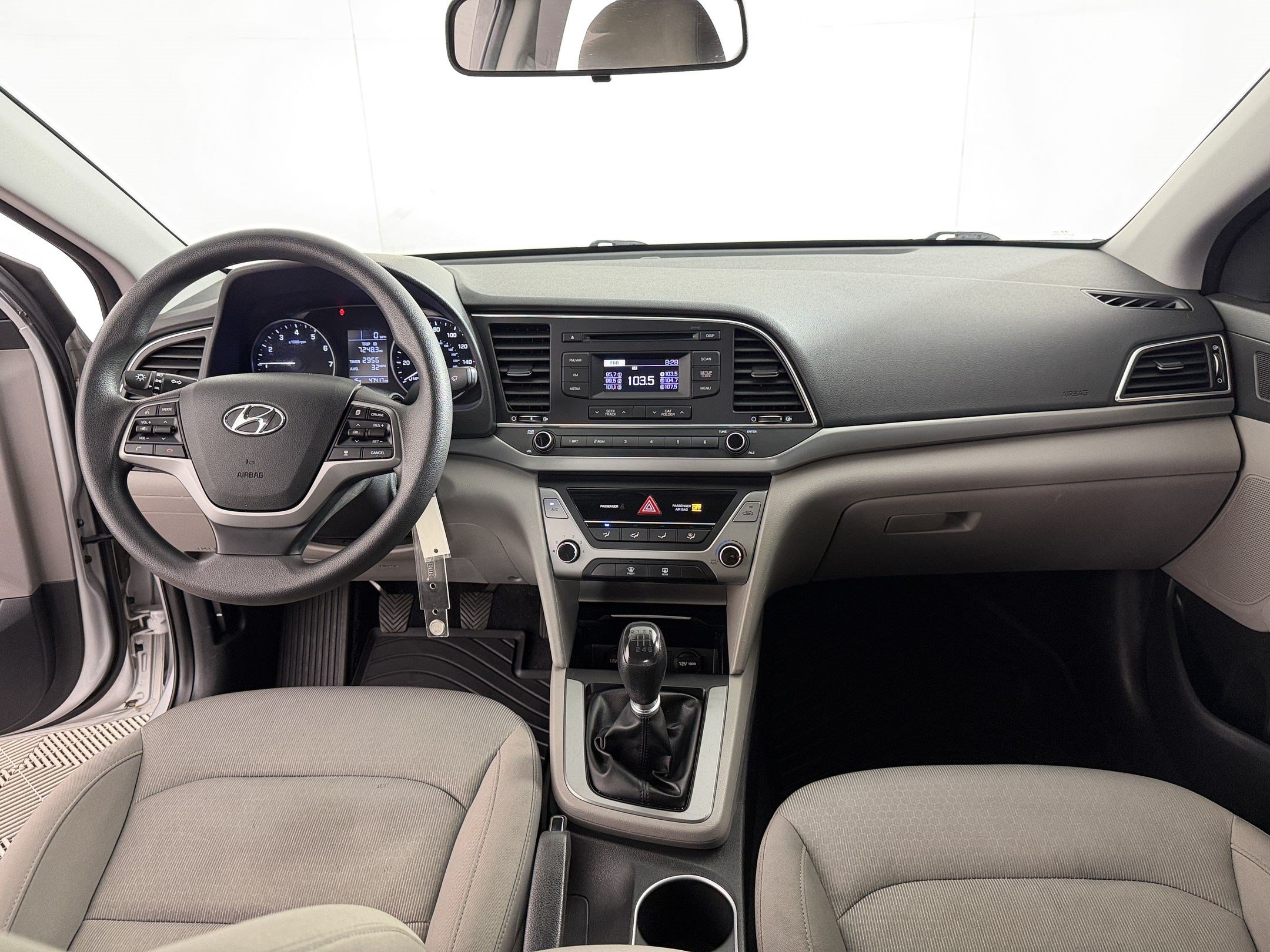 Used 2017 Hyundai Elantra SE FWD image 15