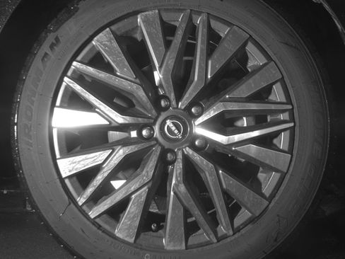 Used 2025 Nissan Altima 2.5 SV FWD image 16
