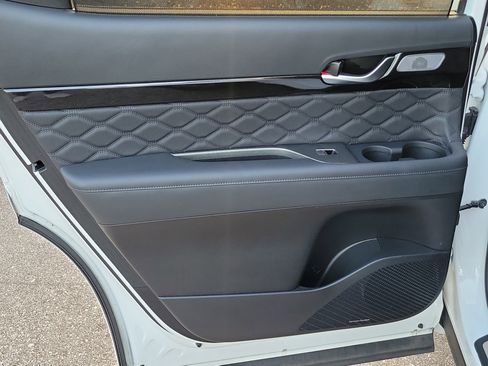 Used 2022 Hyundai Palisade Calligraphy image 17