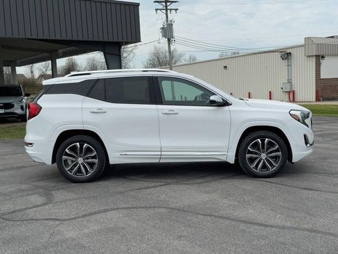 Used 2020 GMC Terrain Denali image 2