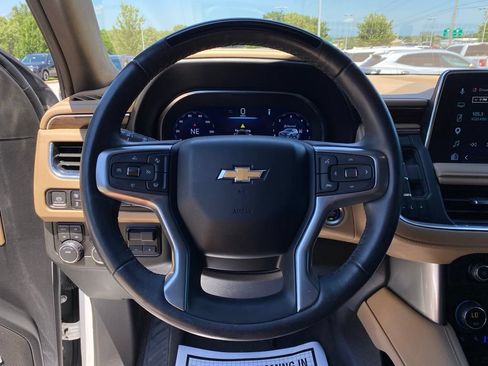 Used 2024 Chevrolet Suburban Premier w/ Advanced Technology Package AWD/4WD image 13
