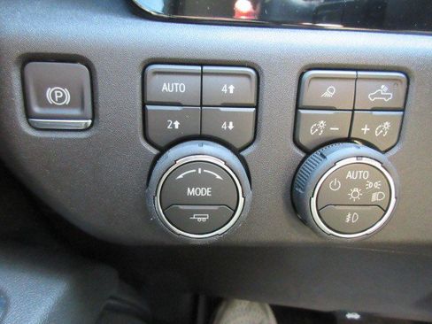 New 2026 Chevrolet Silverado 1500 RST AWD/4WD image 24