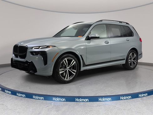 New 2026 BMW X7 xDrive40i w/ M Sport Package AWD/4WD image 1