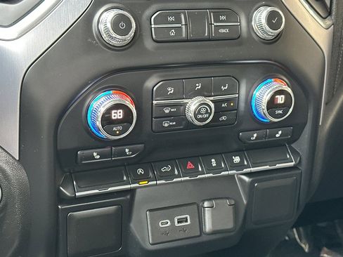 Certified 2020 GMC Sierra 1500 Elevation w/ Elevation Value Package image 26