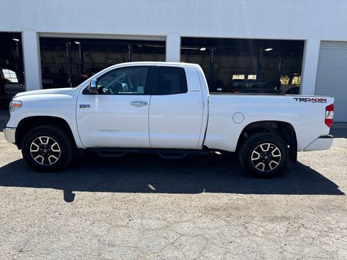 Used 2016 Toyota Tundra Limited w/ Limited Premium Package AWD/4WD image 2