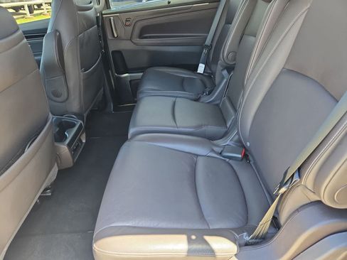 Used 2023 Honda Odyssey Touring image 18