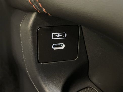 Used 2025 Honda HR-V Sport image 32