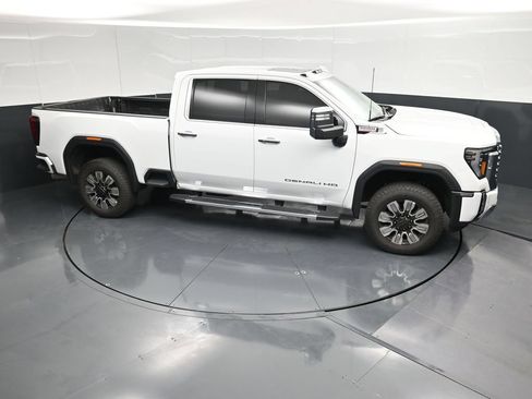 Used 2025 GMC Sierra 2500 Denali AWD/4WD image 49