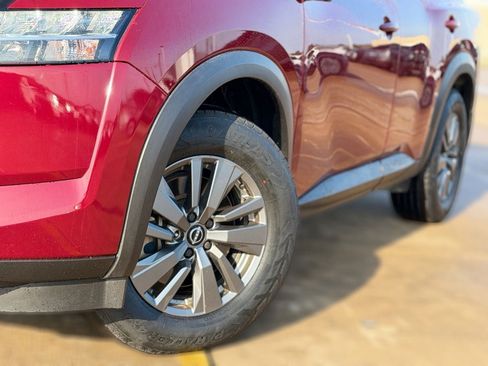 Used 2022 Nissan Pathfinder SV FWD image 8
