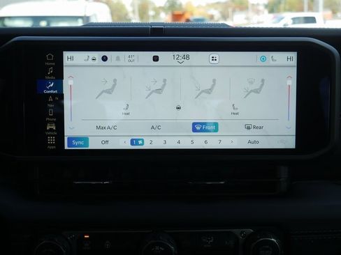 New 2025 Jeep Gladiator Sport w/ Premium Package image 22