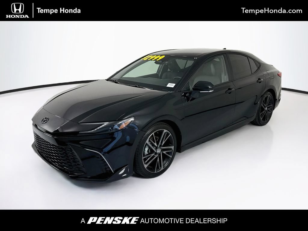 Used 2025 Toyota Camry XSE FWD image 1