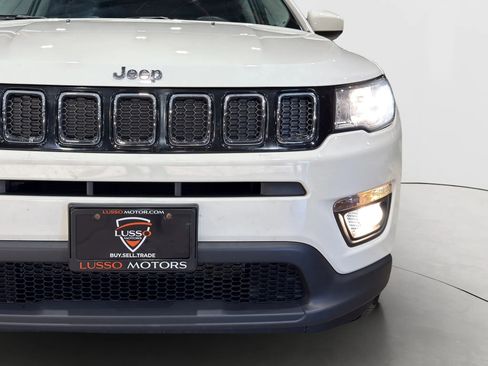 Used 2019 Jeep Compass Latitude image 34