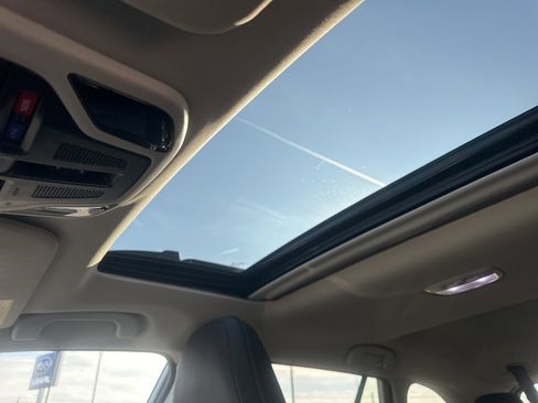 Certified 2025 Subaru Outback Onyx Edition XT image 19