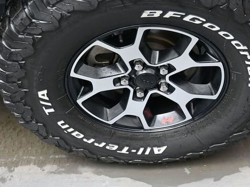 Used 2021 Jeep Wrangler Unlimited Rubicon w/ Cold Weather Group image 25